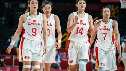 世界杯客户端安装说明-23次失误痛失好局 遭遇黑色四分钟女篮为年轻买单